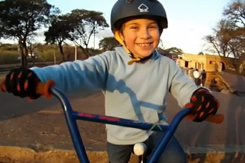 mateo-lluberas-la-fosa-bmx-salto